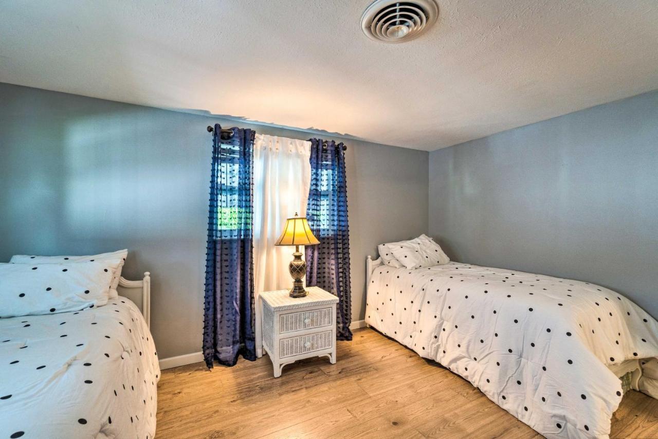 Peaceful Venice Villa With Patio - 2 Miles To Beach! Exterior photo